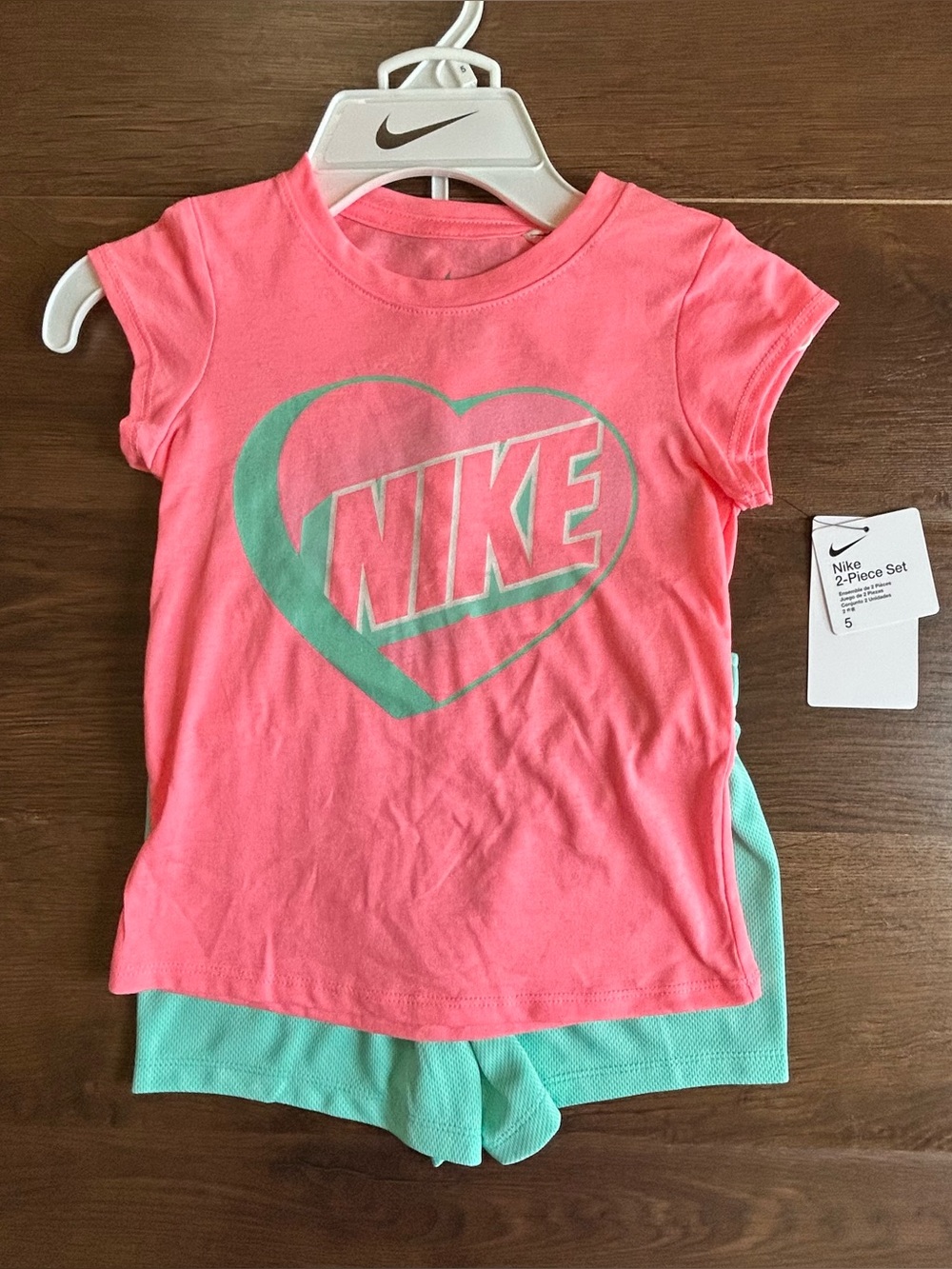 Nike Girls Two Piece Set Size 5 Heart Shirt & Shorts